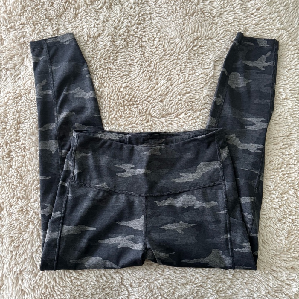 Athleta Ultimate Stash Pocket 7/8 Leggings Gray Camo Activewear Small